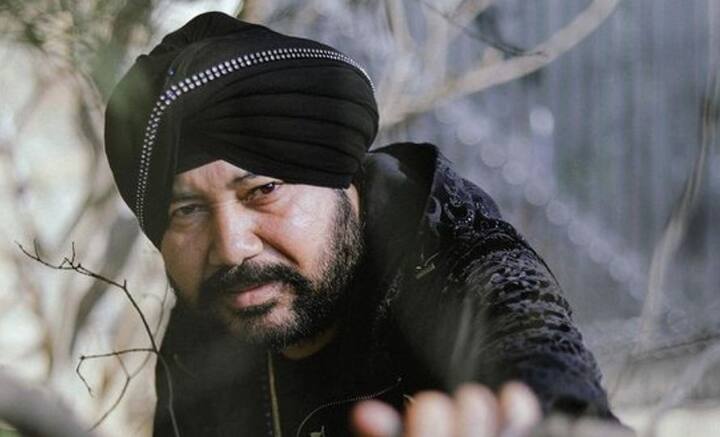 Daler Mehndi Facts: একসময় তাঁর গান ছাড়া চলত না কারও। নামটিও ছিল নজরকাড়া। তাই সাফল্যের শিখরে পৌঁছতে অসুবিধা হয়নি দালের মেহন্দির।