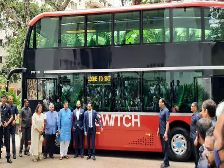 mumbai news india's first ac double decker bus in best fleet inaugurated by central minister nitin gadkari Mumbai AC Double Decker Bus: 'बेस्ट'चं आधुनिक पर्व सुरू; देशातील पहिल्या एसी डबलडेकर बसचे उद्घाटन
