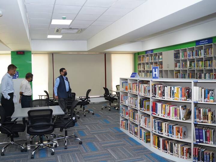 DMRA Hi tech library started at Shastri Park with more than 6 thousand books ANN Delhi Metro Library: दिल्ली मेट्रो ने की हाईटेक लाइब्रेरी की शुरुआत, 6 हजार से ज्यादा किताबें मौजूद