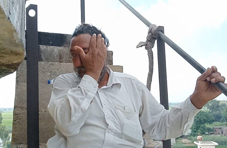 Farmer Protest: An old farmer climbed on a water tank after not getting justice for cheating in Mehro village of Moga, disturbed for the last 7/8 years. Farmer Protest: ਮੋਗਾ ਦੇ ਪਿੰਡ ਮਹਿਰੋ 'ਚ ਠੱਗੀ ਦਾ ਇਨਸਾਫ ਨਾ ਮਿਲਣ 'ਤੇ ਪਾਣੀ ਦੀ ਟੈਂਕੀ 'ਤੇ ਚੜ੍ਹਿਆ ਬਜ਼ੁਰਗ ਕਿਸਾਨ, ਪਿਛਲੇ 7/8 ਸਾਲਾਂ ਤੋਂ ਪਰੇਸ਼ਾਨ  