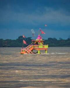 Photo : ओडिशात पूरस्थितीमुळं जनजीवन विस्कळीत