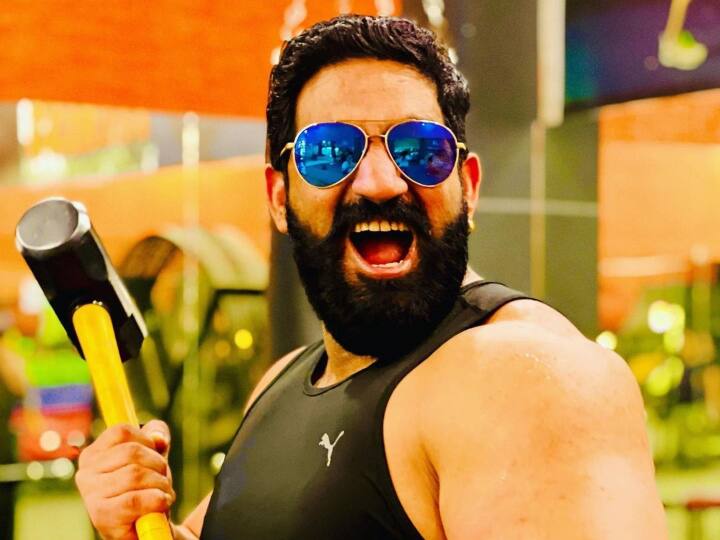 Dehradun: बॉबी कटारिया के खिलाफ गैर जमानती वारंट जारी, बीच सड़क पर खुलेआम पी थी शराब Dehradun Local Court In Issued NBW Warrant Against Bobby Kataria, Openly Drunk On Road Dehradun: बॉबी कटारिया के खिलाफ गैर जमानती वारंट जारी, बीच सड़क पर खुलेआम पी थी शराब