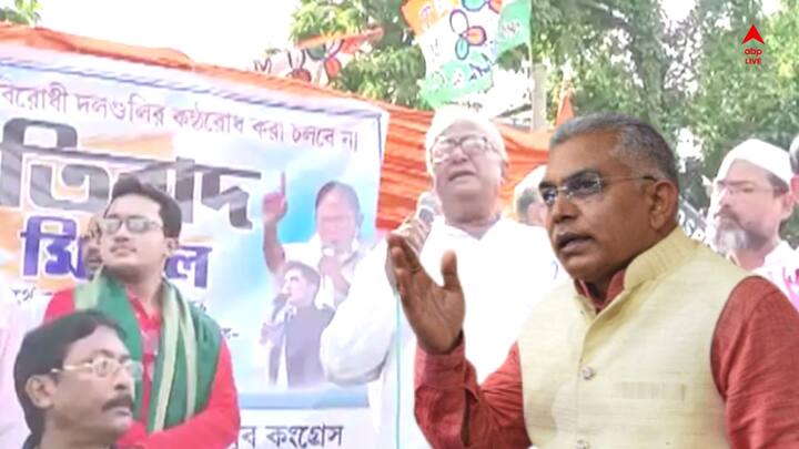 'জুতোপেটা করা উচিত।' ফের সৌগত রায়ের জুতো মন্তব্যে বিস্ফোরক জবাব দিতে গিয়ে, তাঁকে এ ভাষাতেই কটাক্ষ করলেন দিলীপ ঘোষ। উনিই তৃণমূলের সঙ্গে যোগাযোগ করেছিলেন। দিলীপ ঘোষের মন্তব্যের, প্রতিক্রিয়া দিতে গিয়ে চাঞ্চল্যকর দাবি করলেন সৌগত রায়। কে কোথায় যাচ্ছেন, দেখা যাবে।' পাল্টা খোঁচা দিলীপ ঘোষের।