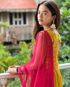 येलो अनारकली सूट में Helly Shah लगीं बला की खूबसूरत, मसूमियत देख फैंस हुए मदहोश