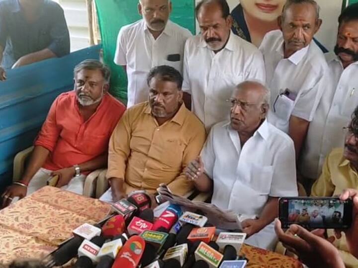 ‘ஓபிஎஸ் புலியாக மாற வேண்டும்; சசிகலாவுக்கு துரோகம் செய்தவர் இபிஎஸ்’ - சையதுகான் காட்டம் Theni: OPS must become a tiger. EPS who betrayed Sasikala by crawling on her feet and getting CM's post Syed Khan said TNN ‘ஓபிஎஸ் புலியாக மாற வேண்டும்; சசிகலாவுக்கு துரோகம் செய்தவர் இபிஎஸ்’ - சையதுகான் காட்டம்