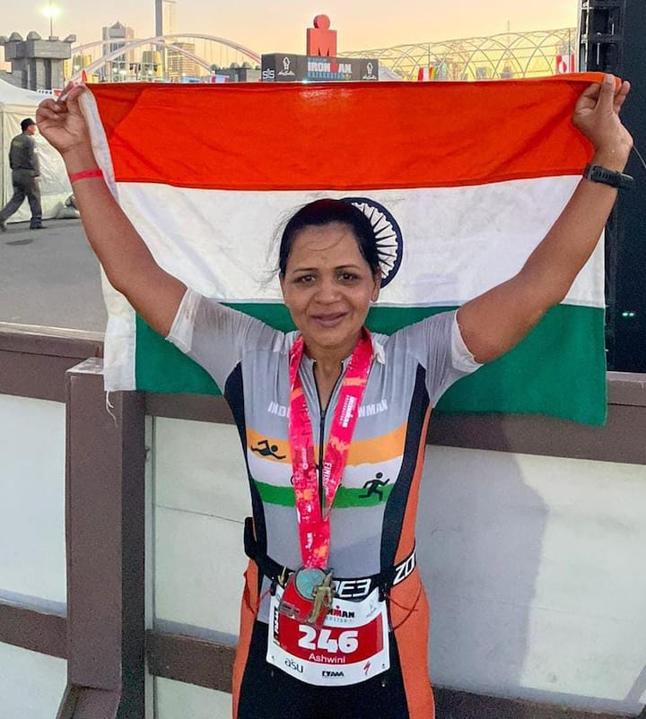 तर स्पर्धेतील एका पितापुत्रांनी एकाच स्पर्धेत भाग घेत ती यशस्वी पूर्ण करण्याचा रेकॉर्ड केला आहे.