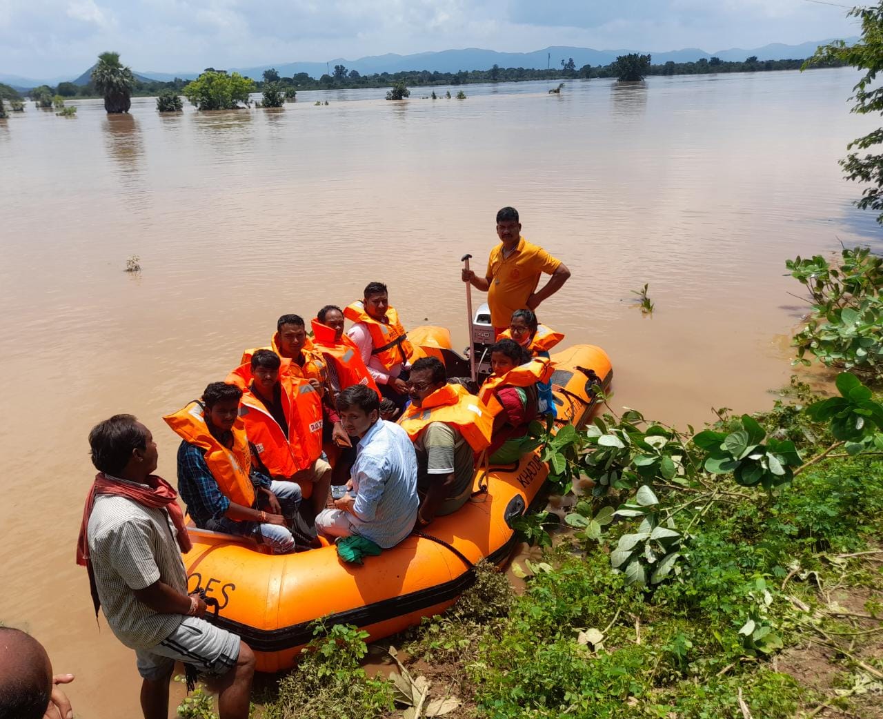 Odisha Flood : ओडिशातील 10 जिल्ह्यात पूरस्थिती, जनजीवन विस्कळीत, साडेचार लाख नागरिकांना फटका