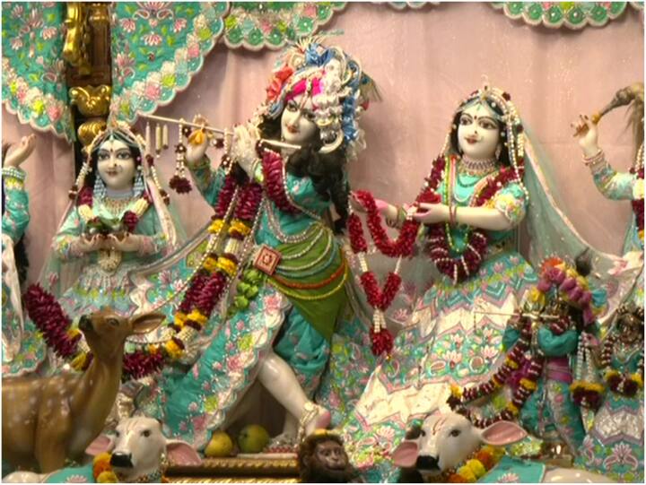Uttar Pradesh: मथुरा में आज मनाई जा रही कृष्ण जन्माष्टमी, जानें पूरा शेड्यूल Know full schedule of Krishna Janmashtami being celebrated in Mathura today Uttar Pradesh: मथुरा में आज मनाई जा रही कृष्ण जन्माष्टमी, जानें पूरा शेड्यूल