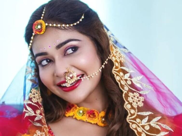 Actress Dharsha Gupta shares photos dressed like Radha for Krishna Jayanti Krishna Jayanthi Special:  கிருஷ்ண ஜெயந்தியை முன்னிட்டு ராதையாக மாறிய நடிகை..!
