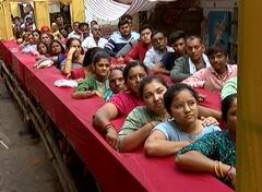 Janmashtami 2022 : દ્વારકાધીશના દર્શન માટે વહેલી સવારથી લાગી લાંબી લાઇન, ગોમતીઘાટમાં કર્યું સ્નાન