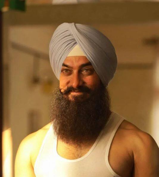 सबसे पहले बात लाल सिंह चड्ढा (Laal Singh Chaddha) की जिसका बजट 180 करोड़ था लेकिन रिलीज होने के एक हफ्ते बाद तक इसकी कमाई 50 करोड़ तक नहीं पहुंच पाई है. फिल्म के सुपरफ्लॉप होने से आमिर खान (Aamir Khan) बेहद निराश हैं.