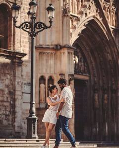 Nayanthara Vignesh Romantic Pics: बीच सड़क विग्नेश ने नयनतारा पर लुटाया प्यार, रोमांटिक फोटोज  हुईं वायरल