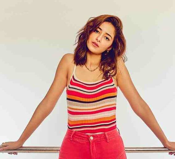 अनन्या पांडेचा फंकी लूक!