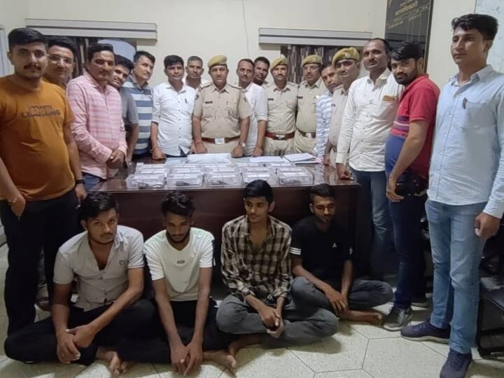 Jodhpur police confiscated desi pistols and cartridges in front of police station Rajasthan ANN Jodhpur News: पुलिस ने जब्त किए देसी पिस्तौल और जिंदा करातूस, MP से लाकर जोधपुर में बेचने की थी तैयारी