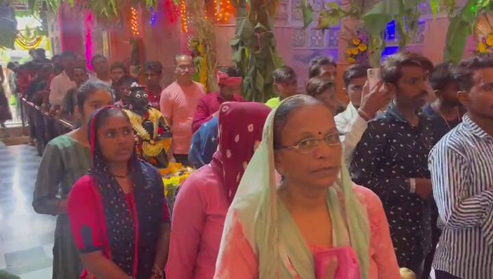 શામળીયાના દર્શને ઉમટ્યા લોકો.