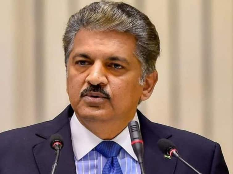 anand mahindra share video on twitter innovative idea quirky  Anand Mahindra : आनंद महिंद्रांना हवं आहे 'या'  प्रश्नाचं उत्तर, दिले चार पर्याय  