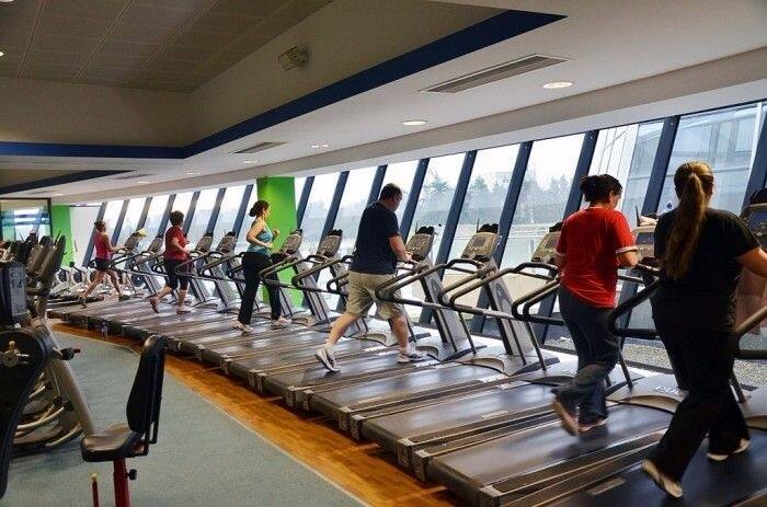 What is 220 rule for treadmill dos and dont for gym things to keep in mind while exercising on treadmill Workout Tips: હાર્ડ વર્કઆઉટ આપના માટે બની શકે છે મુશીબત, જાણી, ટ્રેડમીલ પર દોડવાનો  ફોર્મલા 220