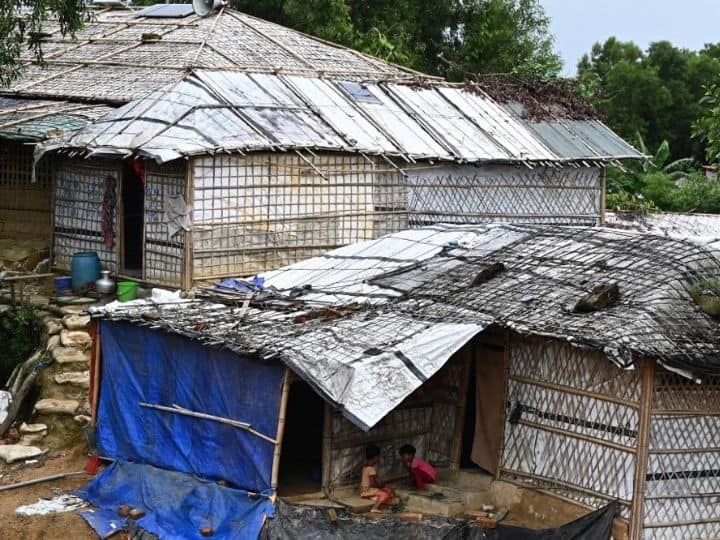 history of Rohingya struggle facts and where India stands know everything Rohingya Refugees News: रोहिंग्या जिन्हें कोई भी देश अपनाने को नहीं तैयार, भारत में कई राज्यों में ले रखी है शरण