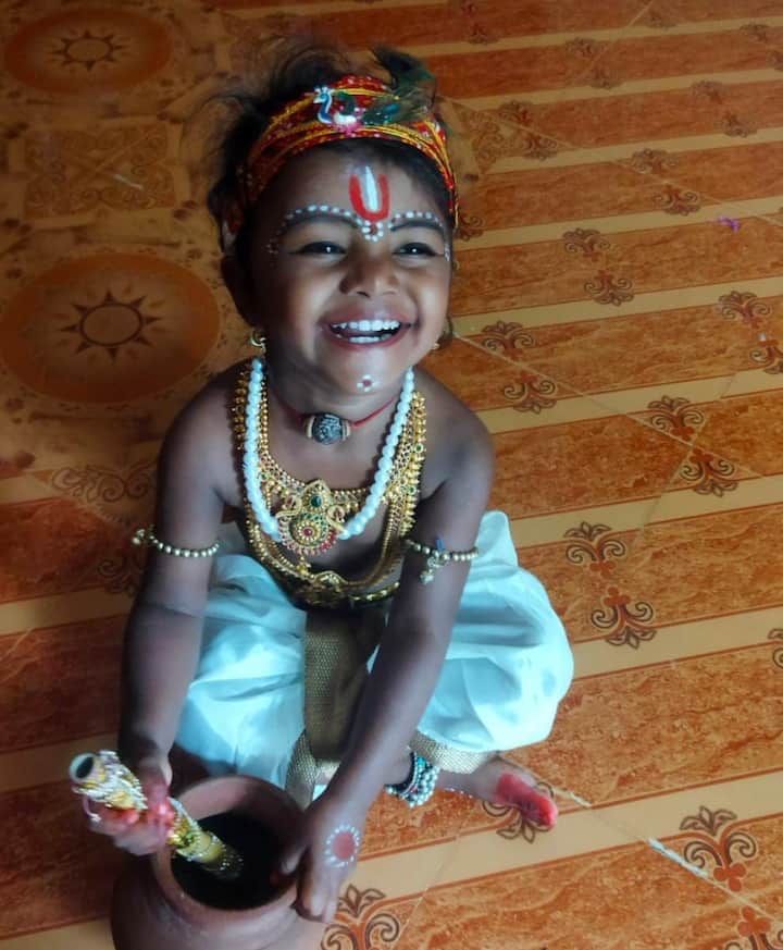 சரித்ரா -  திருவண்ணாமலை