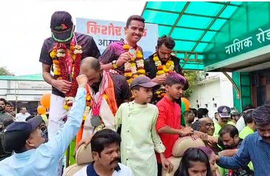 3.8 किमी स्विमिंग, 180 किमी सायकलिंग आणि 42 किमी रनिंग असे या स्पर्धेचे स्वरूप होते.