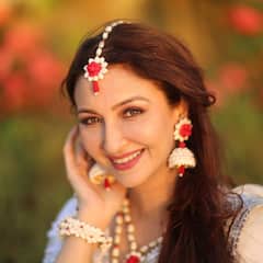 Janamashtami 2022: Saumya Tandon Looks Ethereal As She Impersonates Radha, SEE PICS