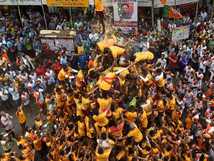 dahi handi 2023 18 lakh 75 thousand approved for Govinda Pathak insurance big decision of Maharashtra government गोविंदांच्या विम्यासाठी 18 लाख 75 हजारांची रक्कम मंजूर; राज्य सरकारचा मोठा निर्णय