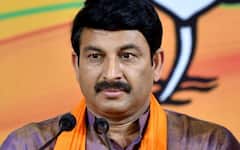 CBI Raid : शराब नीति को लेकर Manoj Tiwari ने Arvind Kejriwal पर लगाए घोटाले के गंभीर आरोप