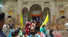 Janmashtami 2022: ग्वालियर के गोपाल मंदिर में बेशकीमती गहनों से राधा-कृष्ण का दिव्य श्रृंगार, देखें तस्वीरें