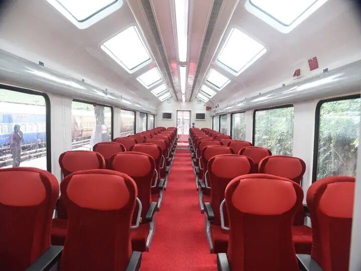 नई दिल्ली कानपुर शताब्दी 140 किलोमीटर प्रतिघंटा की स्पीड से चलती है. यह ट्रेन दिल्ली से कानपुर केवल 4.55 घंटे में पहुंच जाती है.
