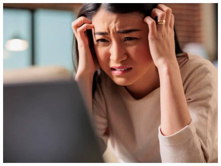 Cure Headache: Cure headache with these home remedies instead of taking painkillers Cure Headache: सिरदर्द के लिए पेनकिलर्स नहीं बल्कि इन नेचुरल तरीकों को अपनाएं, जरूर मिलेगा आराम