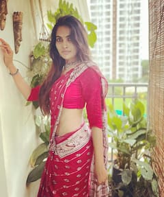 Divi Vadthya: చీరలో అందాల విందు చేస్తున్న బిగ్‌బాస్ దివి