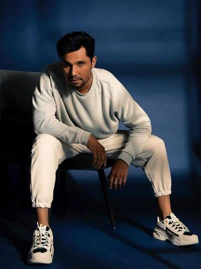 Randeep Hooda, Birthday: ਰਣਦੀਪ ਹੁੱਡਾ ਅਜਿਹੇ ਰਫ ਟਫ ਲੁੱਕ ਵਾਲੇ ਅਦਾਕਾਰ ਹਨ ਜਿਨ੍ਹਾਂ ਨੇ ਵੱਖ-ਵੱਖ ਸ਼ੈਲੀਆਂ ਦੀਆਂ ਫ਼ਿਲਮਾਂ ਵਿੱਚ ਕੰਮ ਕੀਤਾ ਹੈ। ਰਣਦੀਪ ਨੇ ਫਿਲਮ 'ਮਾਨਸੂਨ ਵੈਡਿੰਗ' ਨਾਲ ਬਾਲੀਵੁੱਡ 'ਚ ਡੈਬਿਊ ਕੀਤਾ।