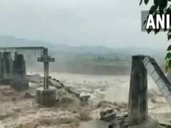Himachal Pradesh : हिमाचल आणि पंजाबला जोडणारा 800 मीटर लांबीचा रेल्वे पूल मुसळधार पावसाने कोसळला; अनेक गावांचा संपर्क तुटला