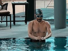 Mahesh Babu: స్విమ్మింగ్ పూల్‌లో షర్టు లేకుండా మహేష్ బాబు, ఫోటోలు షేర్ చేసిన నమ్రతా