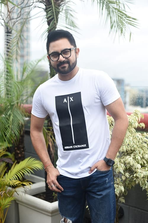প্রকাশ্যে এসেছে ছবির শ্যুটিংয়ের কিছু ছবি। ট্রেলার লঞ্চে ছিলেন কলাকুশলীরাও।