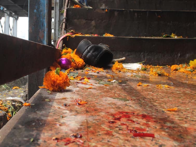 Know when Temple Stampede incidents took place in India details inside Temple Stampede: બાંકે બિહારી મંદિરમાં ભાગદોડથી મોતનો આ પ્રથમ કિસ્સો નથી, જાણો દેશમાં ક્યારે ક્યારે બની છે આવી દુર્ઘટના