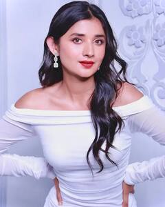 Kanika Mannના આ સ્ટનિંગ લૂકના ફોટો થયા વાયરલ, ગ્લેમરસ લૂકની આ એક તસવીરના કારણે છે ચર્ચામાં