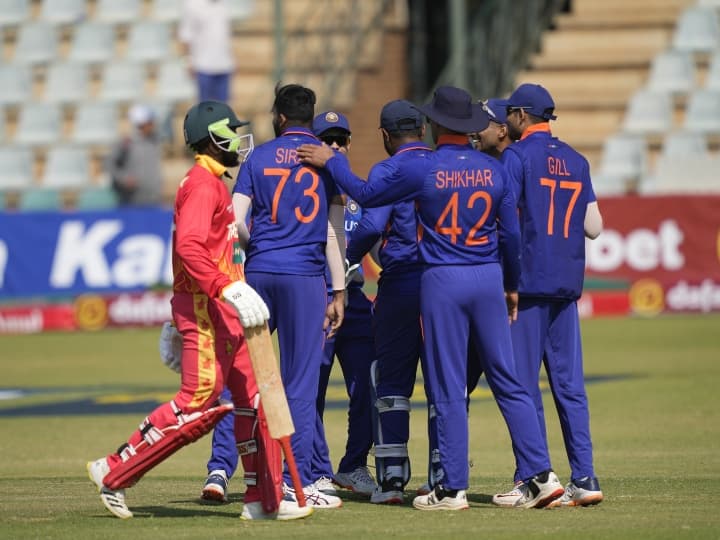 IND vs ZIM: दूसरे वनडे में भारत ने जिम्बाब्वे को हराया, सैमसन ने धोनी के अंदाज में छक्का लगाकर दिलाई जीत india beat zimbabwe by 5 wickets in second odi sanju samson ind vs zim 2nd odi highlights harare IND vs ZIM: दूसरे वनडे में भारत ने जिम्बाब्वे को हराया, सैमसन ने धोनी के अंदाज में छक्का लगाकर दिलाई जीत