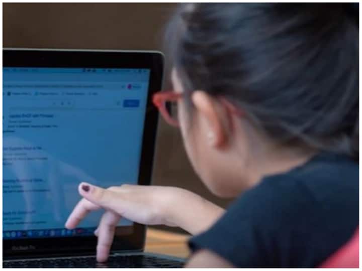 UP Board Class 9 to 12 online registration aadhar number not mandatory now last date to apply also extended UP Board News: यूपी बोर्ड में क्लास 9 से 12 के छात्र अब बिना आधार नंबर के करा सकेंगे ऑनलाइन रजिस्ट्रेशन, जानें क्या है नया नियम?