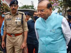 Delhi IAS Transfer: सिसोदिया के घर CBI रेड के बाद 12 IAS अधिकारियों का तबादला, LG ने जारी किया आदेश