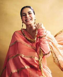 ਬੇਹੱਦ ਹੌਟ ਦਿਖੀ ਓਰੀ ਦੀ ਫਲਾਈਟ ਲੈਫਟੀਨੈਂਟ, ਕਿਲਰ ਪੋਜ਼ ਦੇਖ ਫੈਨਜ਼ ਹੋਏ ਕਾਇਲ