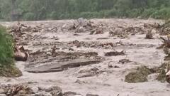 Uttarakhand Rains : देहरादून में फटा बादल..टपकेश्वर मंदिर में घुसा पानी, राज्य में भारी बारिश से आम जीवन हुआ अस्त-व्यस्त, देखें तस्वीरें