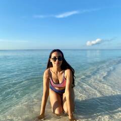 Surbhi jyoti vacation Pics: सुपरहॉट अंदाज में छुट्टियां मनाती दिखी ये टीवी एक्ट्रेस, टॉपलेस तस्वीरें देखते ही देखते हो गईं वायरल