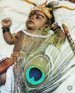 குழலூதும் குட்டி கிருஷ்ணர்களின் ஸ்வீட் போட்டோஸ்!