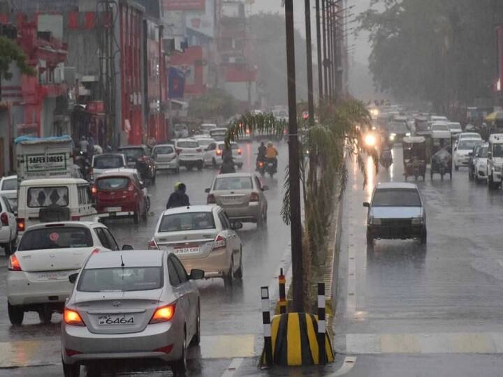 UP Weather Forecast Today 20 August 2022 IMD Alert for Heavy Rain in Hamirpur Jhansi Banda Chitrakoot Prayagraj Mirzapur Chandauli Varanasi UP Weather Forecast Today: यूपी के 67 जिलों में आज के लिए जारी हुआ येलो अलर्ट, जानें- कहां-कहां होगी भारी बारिश