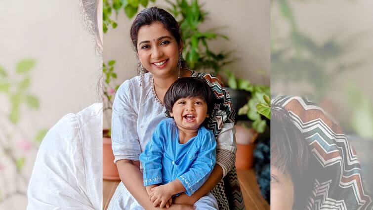 Shreya Ghoshal: Singer Shreya Ghoshal wishes fans Janmastami with her son Divyan Shreya Ghoshal: 'লাড্ডু গোপাল' দিব্যানকে নিয়ে জন্মাষ্টমীর শুভেচ্ছা শ্রেয়ার