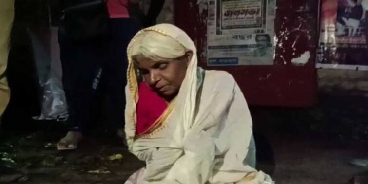 Hooghly Chinsurah elderly woman inside sack found by locals police looks out for family Chinsurah News: রাস্তার ধারে পড়ে ছিল বস্তা, আচমকা নড়ে উঠতে চাঞ্চল্য, ভিতর থেকে উদ্ধার বৃদ্ধা