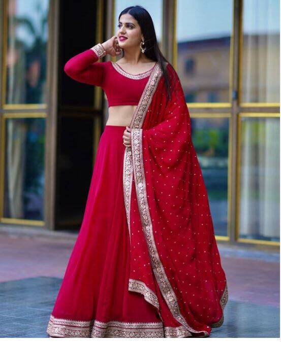 ਪ੍ਰਾਂਜਲ ਦਹੀਆ ਜਲਦ ਹੀ 'ਬਦਮਾਸ਼ੀ' ਗੀਤ 'ਚ ਕਪਤਾਨ ਨਾਲ ਨਜ਼ਰ ਆਵੇਗੀ। ਇਹ ਗੀਤ 23 ਅਗਸਤ 2022 ਨੂੰ ਰਿਲੀਜ਼ ਹੋਵੇਗਾ।