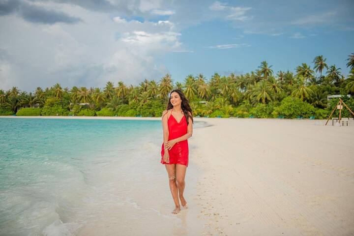 तिने आपल्या दमदार अभिनयाने करोडो प्रेक्षकांची मने जिंकली आहेत.(फोटो सौजन्य :jasminbhasin2806/इंस्टाग्राम)