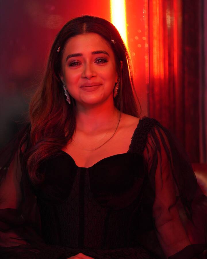 ટીના દત્તાએ તેના લેટેસ્ટ ફોટોશૂટની તસવીરો ઈન્સ્ટાગ્રામ એકાઉન્ટ પર શેર કરી છે, જેમાં તે ખૂબ જ સુંદર લાગી રહી છે.
